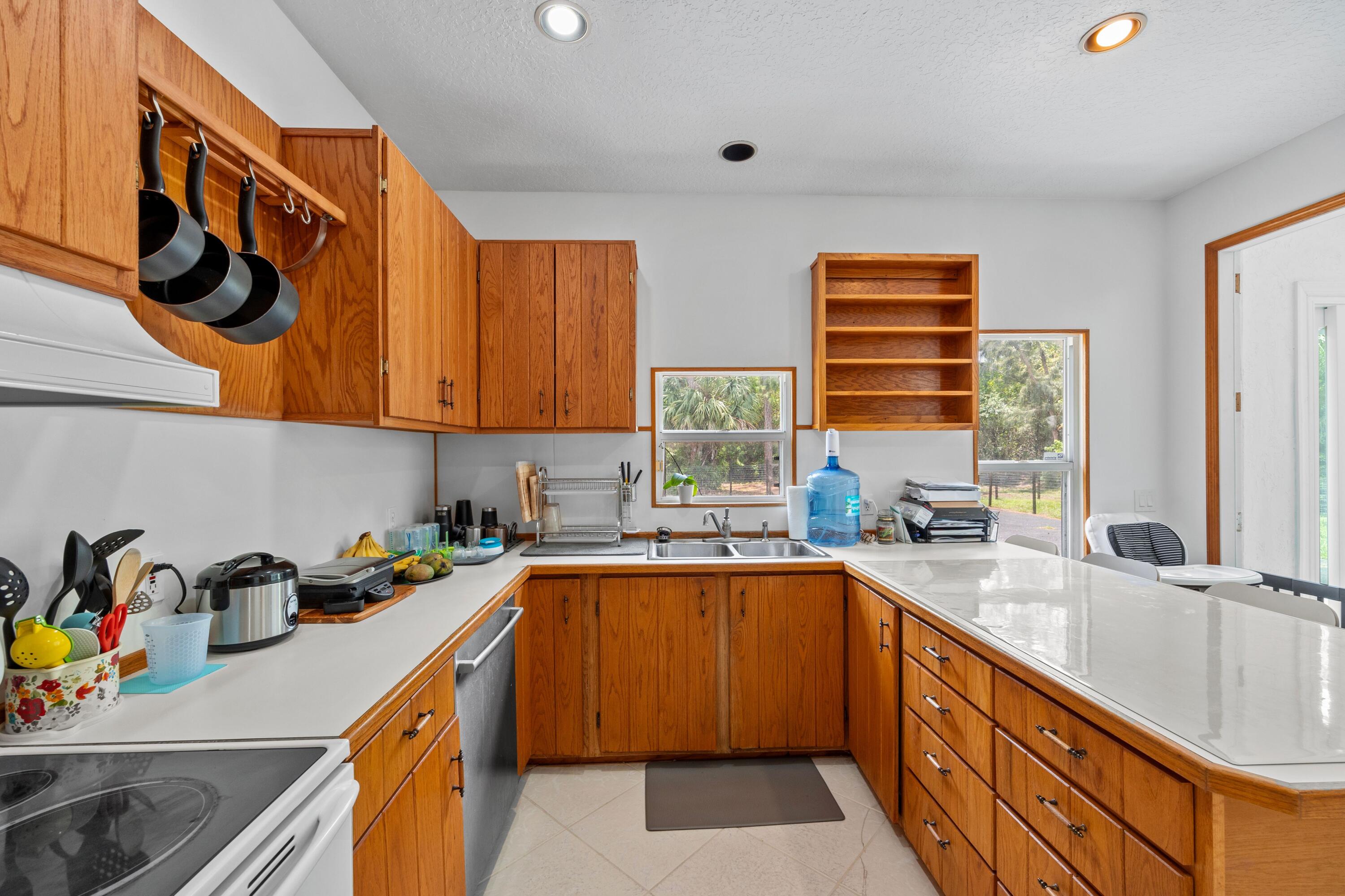 4860 Windmill Road Loxahatchee, FL 33470 - Photo 4 of 16 0QVbpl5U