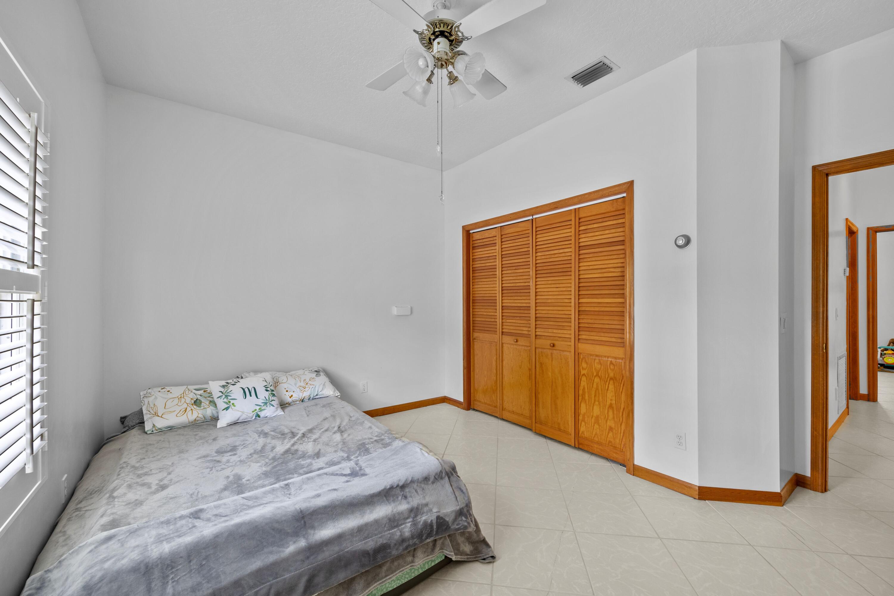 4860 Windmill Road Loxahatchee, FL 33470 - Photo 10 of 16 FGJHMYM0