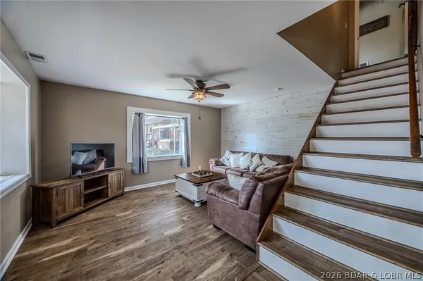 $490,000 | 28247 Cove Drive, Lincoln, MO 65338