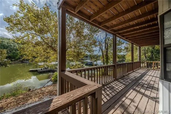 $490,000 | 28247 Cove Drive, Lincoln, MO 65338
