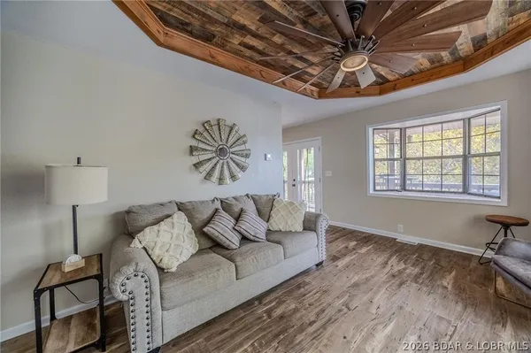 $490,000 | 28247 Cove Drive, Lincoln, MO 65338