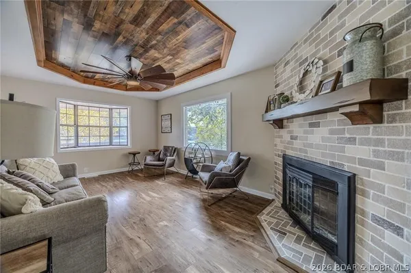 $490,000 | 28247 Cove Drive, Lincoln, MO 65338
