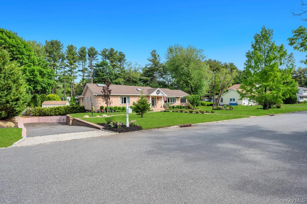 10 South Lot Road Smithtown, NY 11787 - Photo 2 of 50 Front house