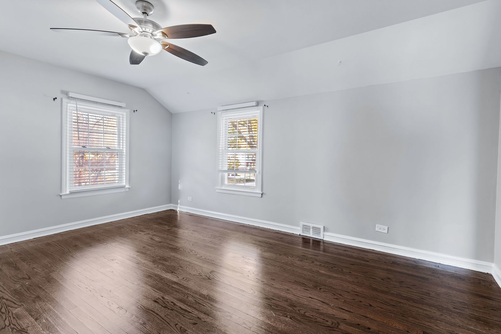 1021 South Seminary Avenue Park Ridge, IL 60068 - Photo 13 of 26 Gallery Image 13
