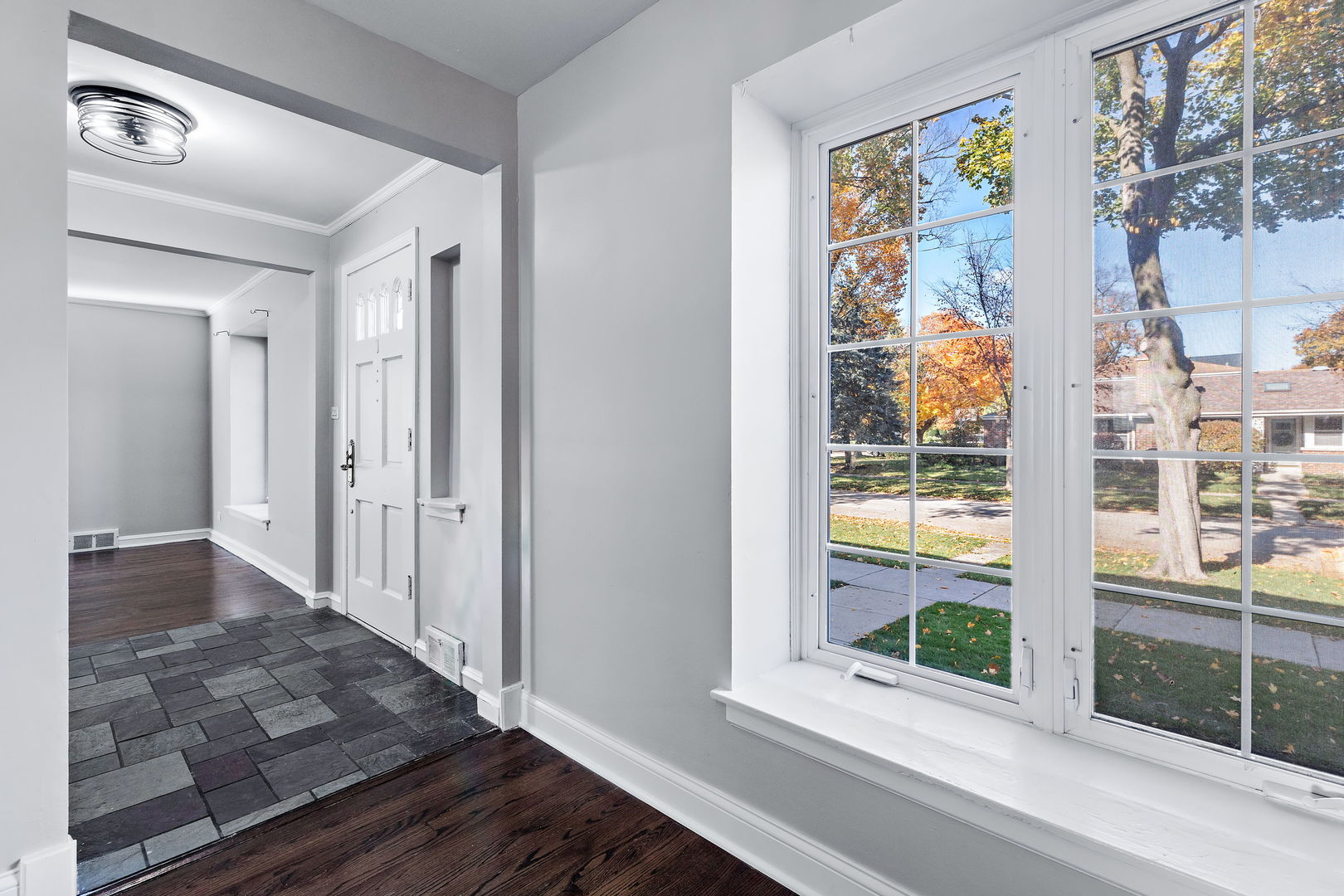 1021 South Seminary Avenue Park Ridge, IL 60068 - Photo 2 of 26 Gallery Image 2