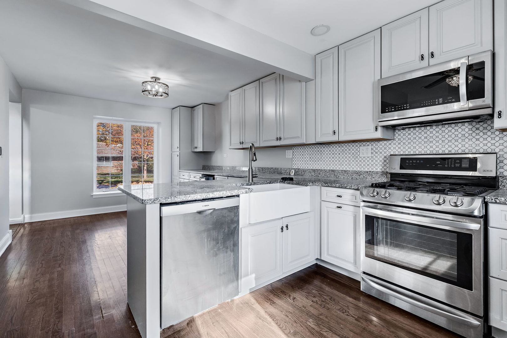 1021 South Seminary Avenue Park Ridge, IL 60068 - Photo 6 of 26 Gallery Image 6