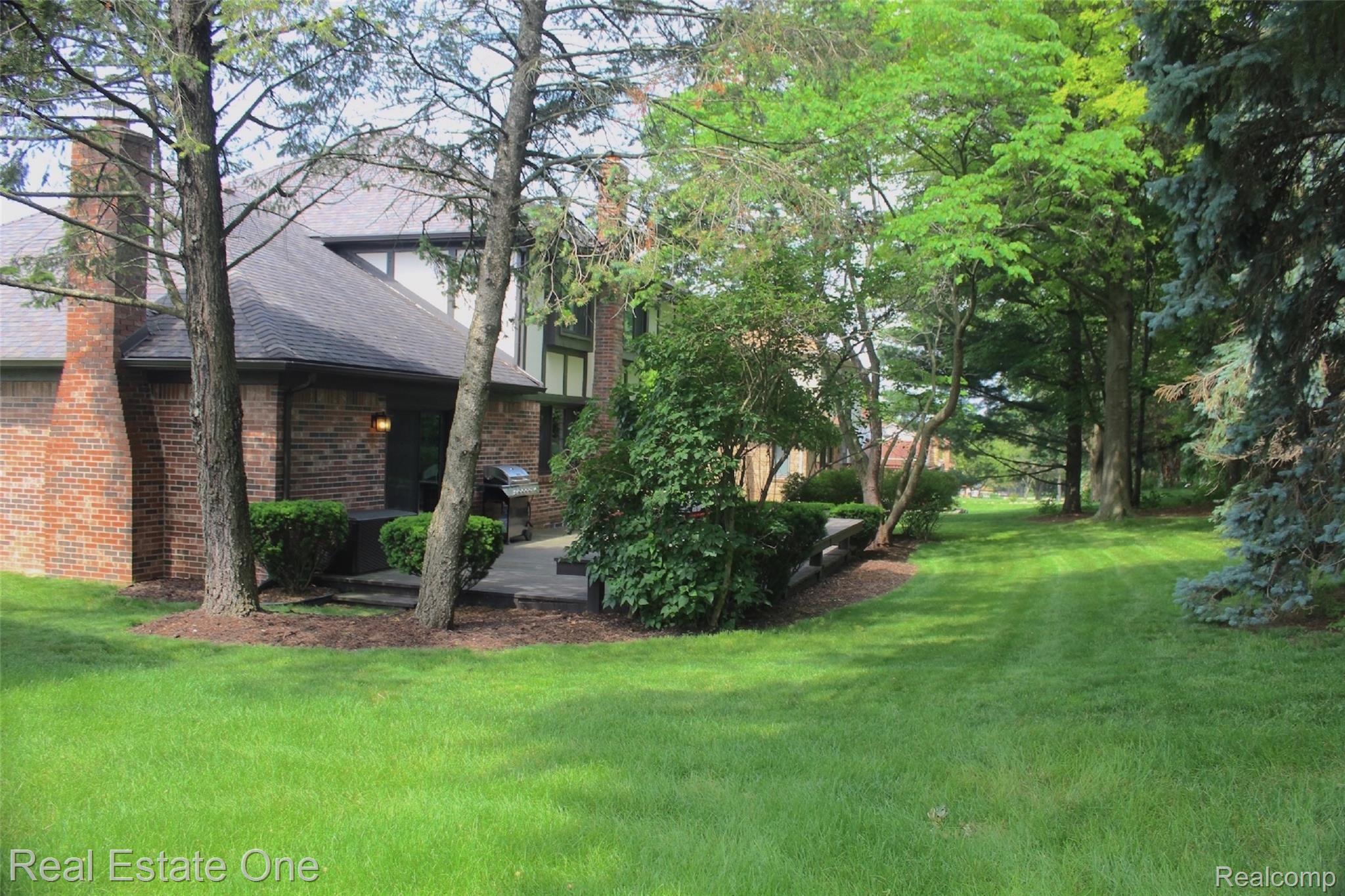 42244 Waterfall Road Northville, MI 48168 - Photo 26 of 55 backyard.JPG