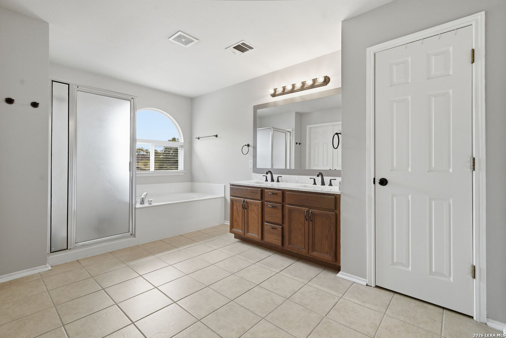 8423 Feather Trail Helotes, TX 78023 - Photo 19 of 36