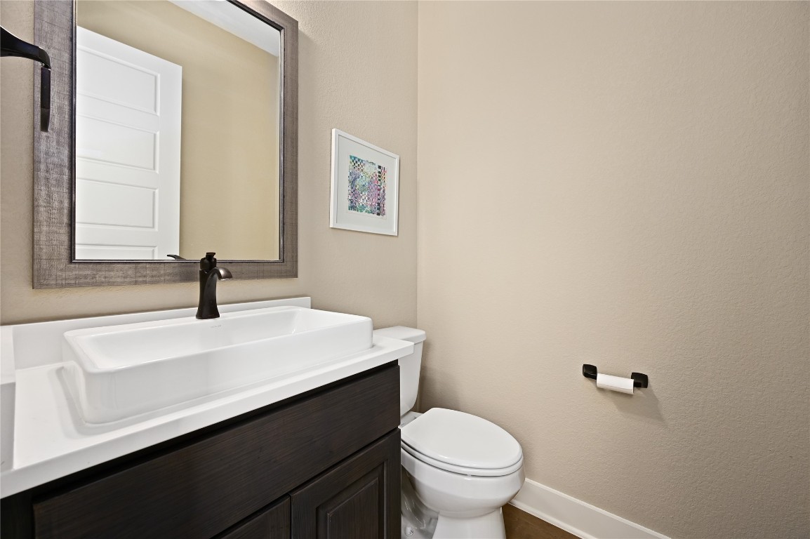 607 Flint Ridge Trail Georgetown, TX 78628 - Photo 20 of 35 Half bath