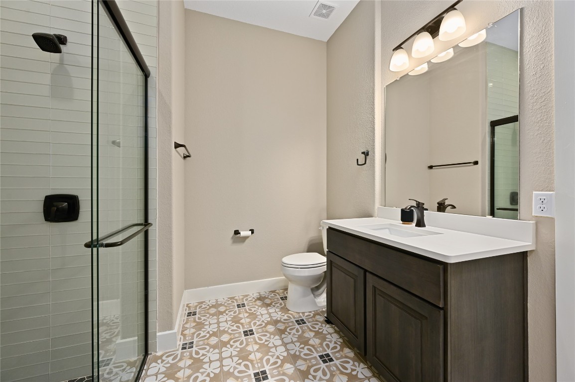 607 Flint Ridge Trail Georgetown, TX 78628 - Photo 23 of 35 Full bathroom #4