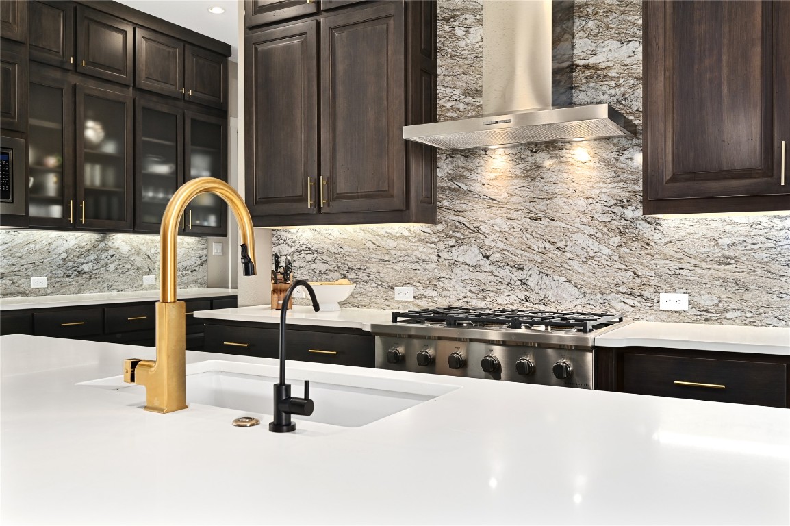 607 Flint Ridge Trail Georgetown, TX 78628 - Photo 6 of 35 Kitchen tasteful backsplash