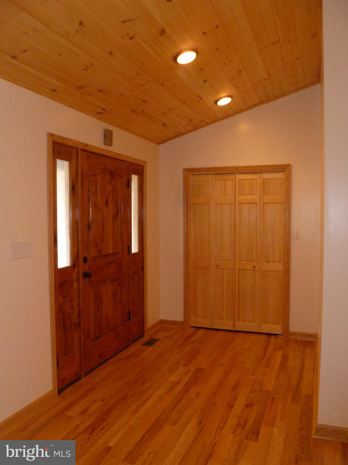 5799 Cold Run Valley Road Berkeley Springs, WV 25411 - Photo 14 of 27 Interior (General)