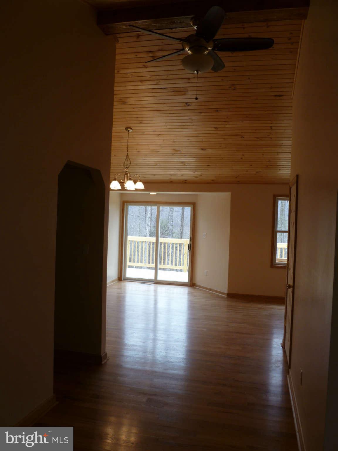 5799 Cold Run Valley Road Berkeley Springs, WV 25411 - Photo 19 of 27 Interior (General)
