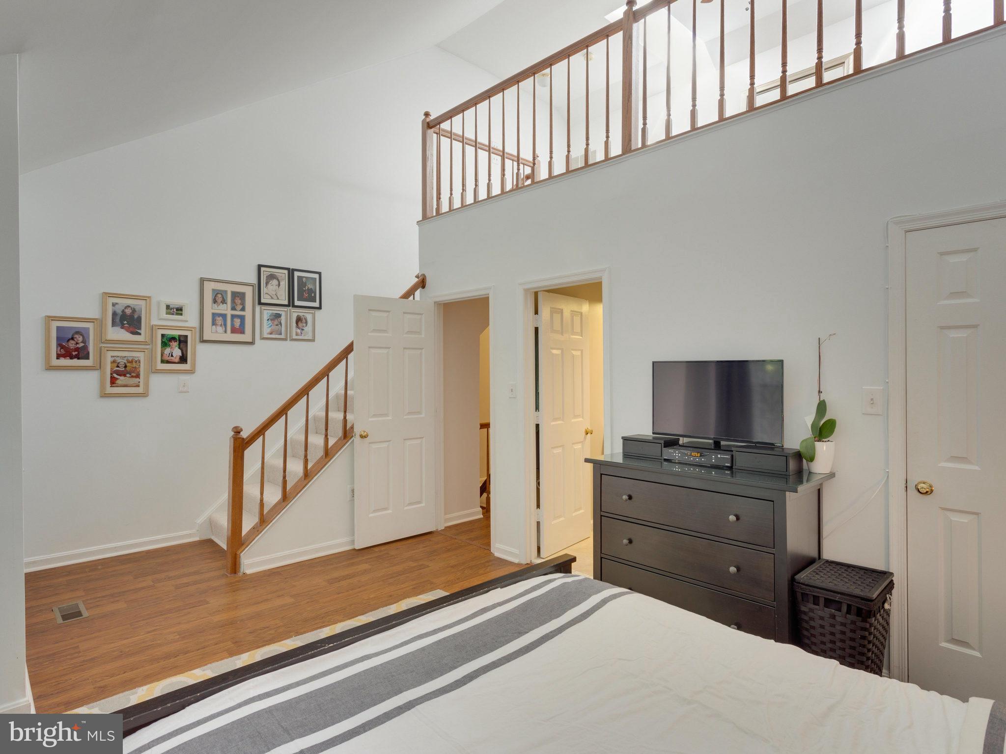 8214 Maple Ridge Avenue Springfield, VA 22153 - Photo 12 of 23 Bedroom (Master)
