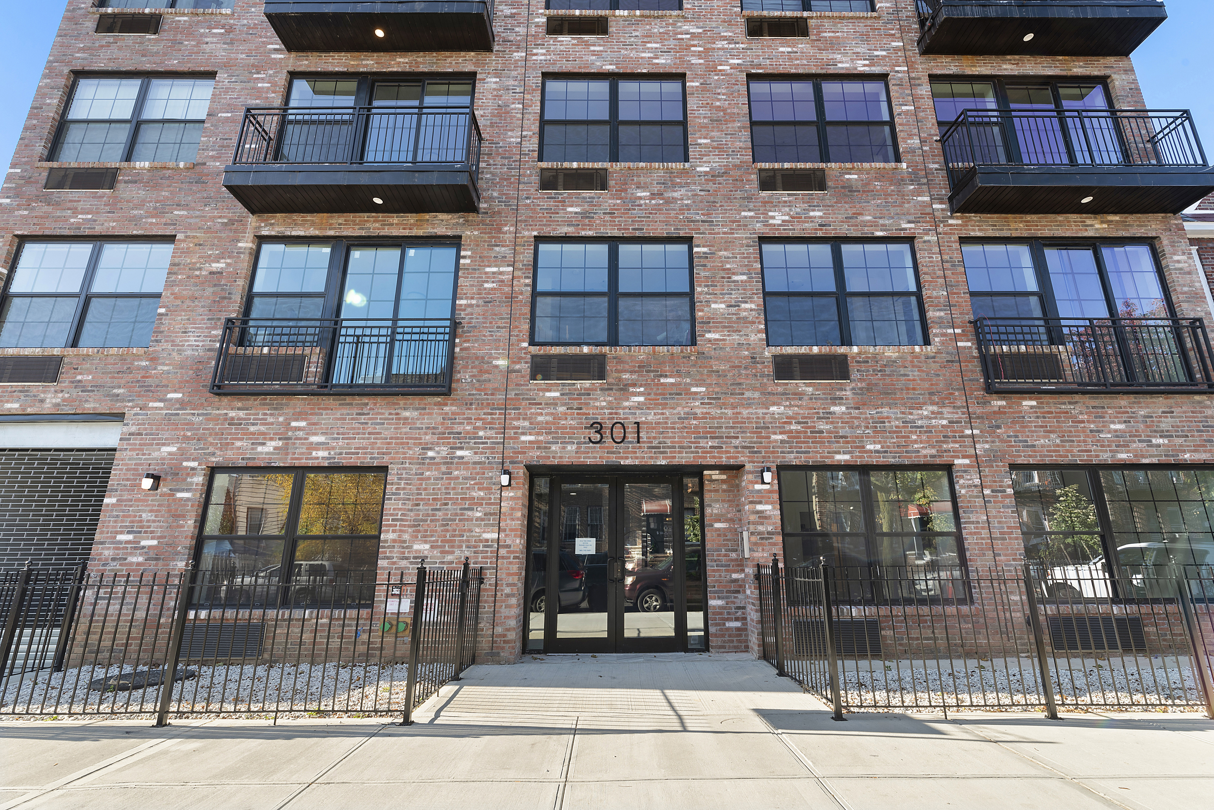 301 Covert Street, Unit 2E Brooklyn, NY 11237 - Photo 6 of 10