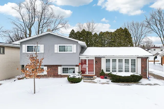 $318,000 | 2705 Jacquelyn Lane, Waukegan, IL 60087