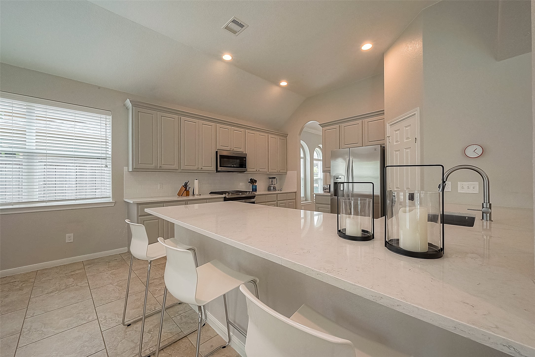 167 Pinto Point Place Spring, TX 77389 - Photo 8 of 50 Gallery Image 8