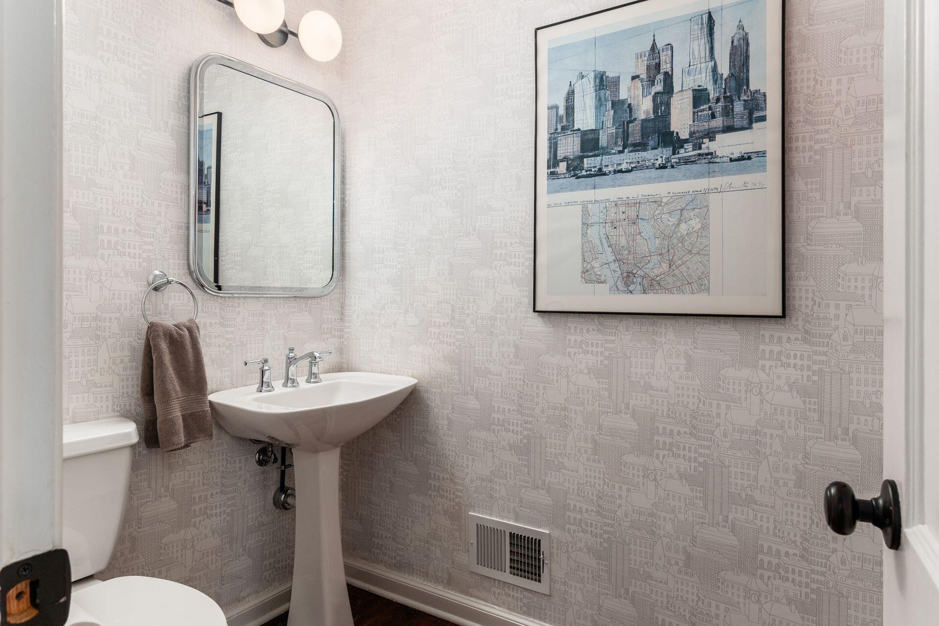 2070 Ellington Road Columbus, OH 43221 - Photo 11 of 63 1st floor half bath
