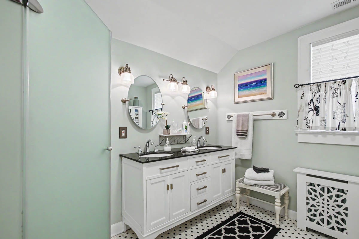 103 Locust Avenue Hampton, VA 23661 - Photo 23 of 37 Gallery Image 23