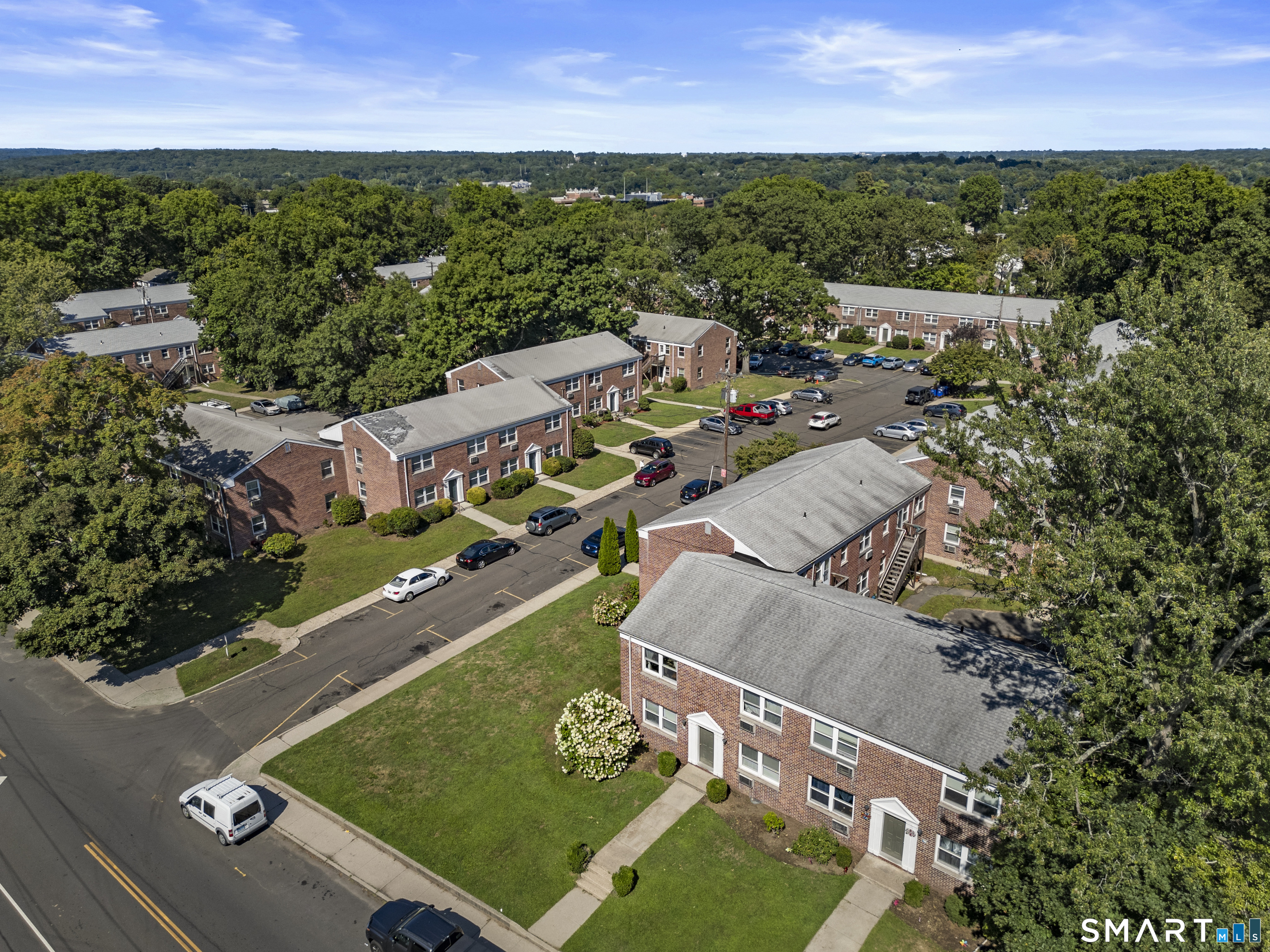 128 Blachley Road, Unit B Stamford, CT 06902 - Photo 20 of 25