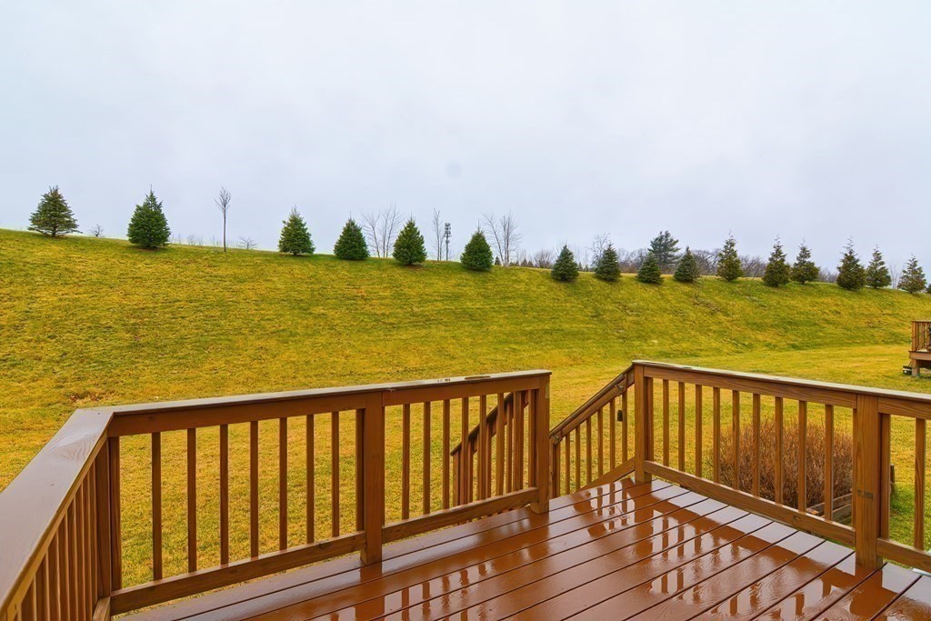 22 Locust Lane, Unit 22 Hopkinton, MA 01748 - Photo 31 of 33
