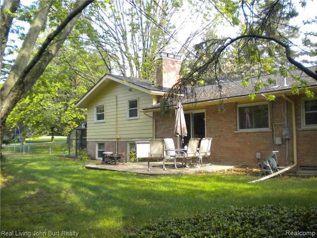 66 Randolph Road Rochester Hills, MI 48309 - Photo 3 of 30