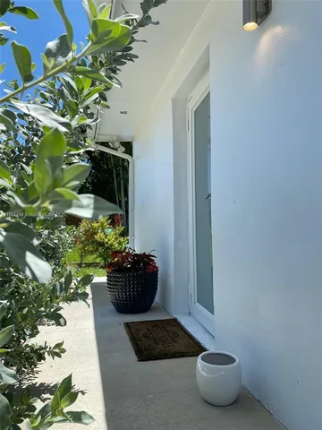 $1,700 | Golden Glades, Miami, FL 33168