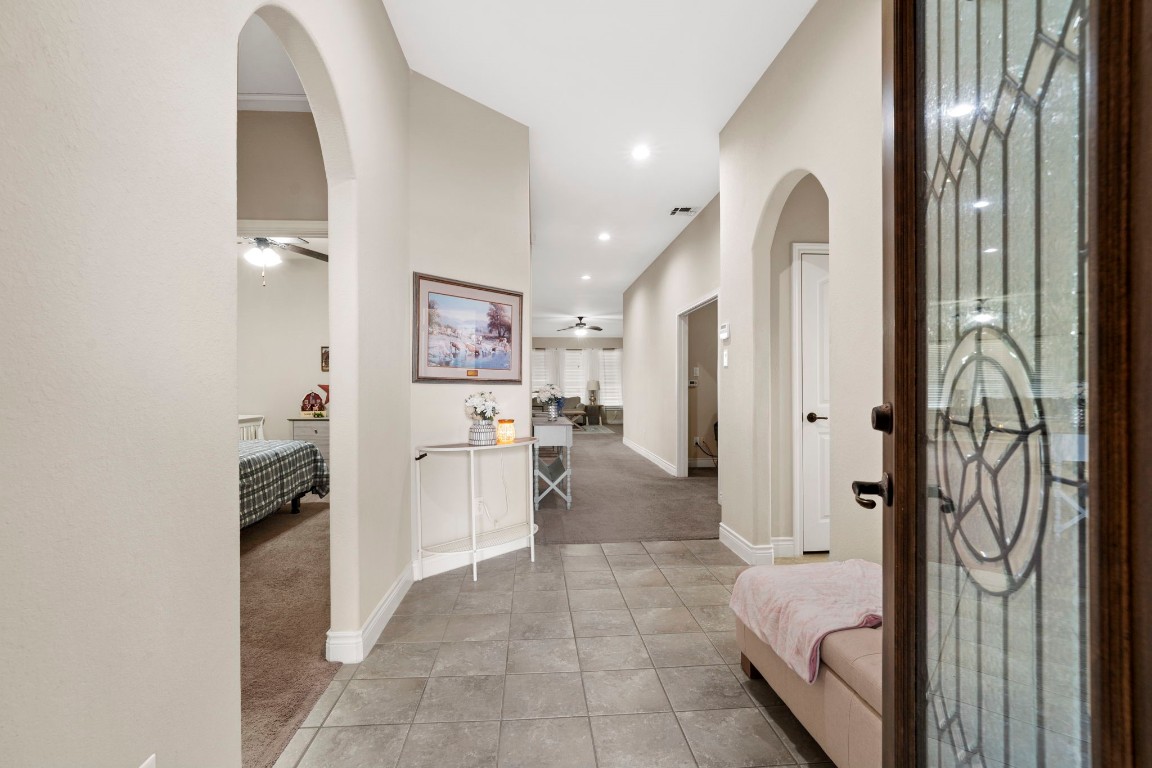 4926 Magnolia Bend Drive Rosharon, TX 77583 - Photo 4 of 27 a bathroom with a bathtub and a shower