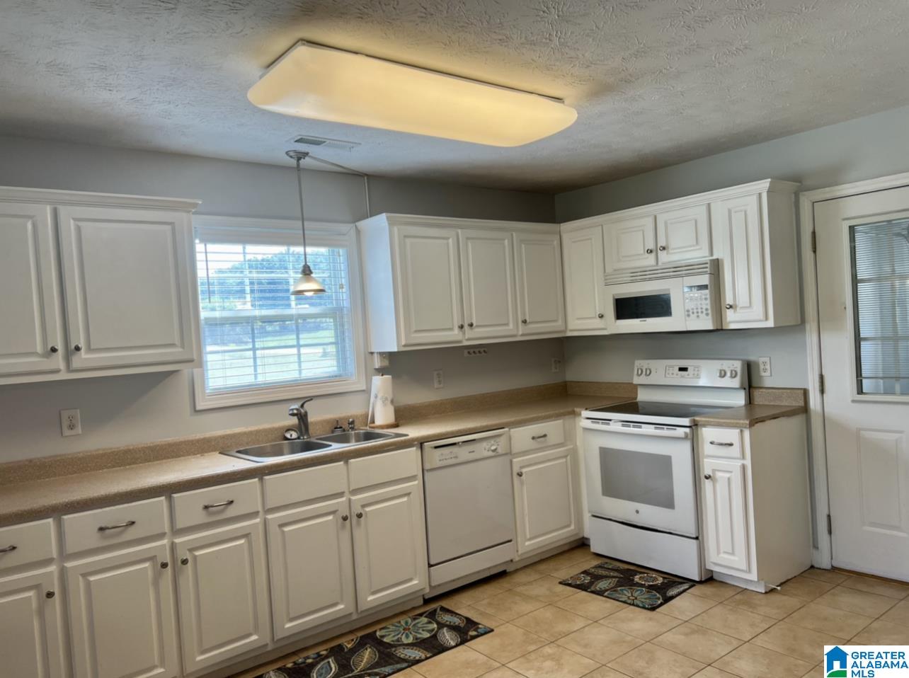 344 Rushing Springs Road Lincoln, AL 35096 - Photo 9 of 37