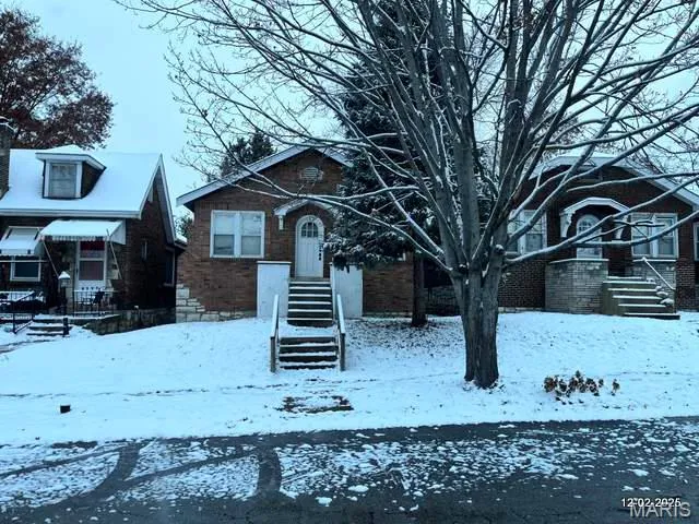 $1 | 6135 Idaho Avenue, St. Louis, MO 63111