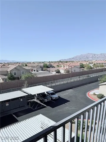 $215,000 | 4437 Dover Straight Street, Unit 302, Las Vegas, NV 89115