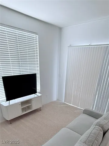 $215,000 | 4437 Dover Straight Street, Unit 302, Las Vegas, NV 89115