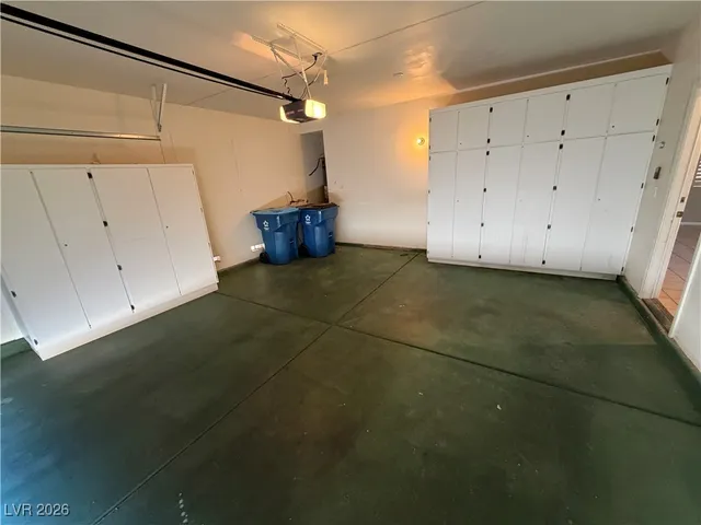 $2,100 | 10608 Tinta Lane, Las Vegas, NV 89144