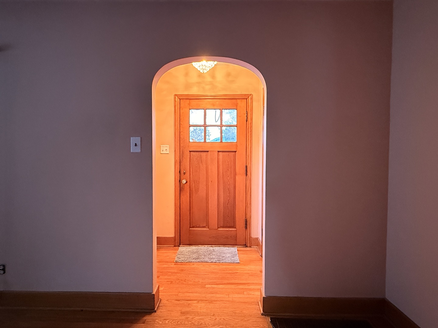 509 West Williams Street Kankakee, IL 60901 - Photo 6 of 26 a view of front door
