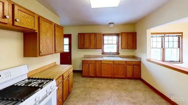 $155,000 | 509 West Williams Street, Kankakee, IL 60901