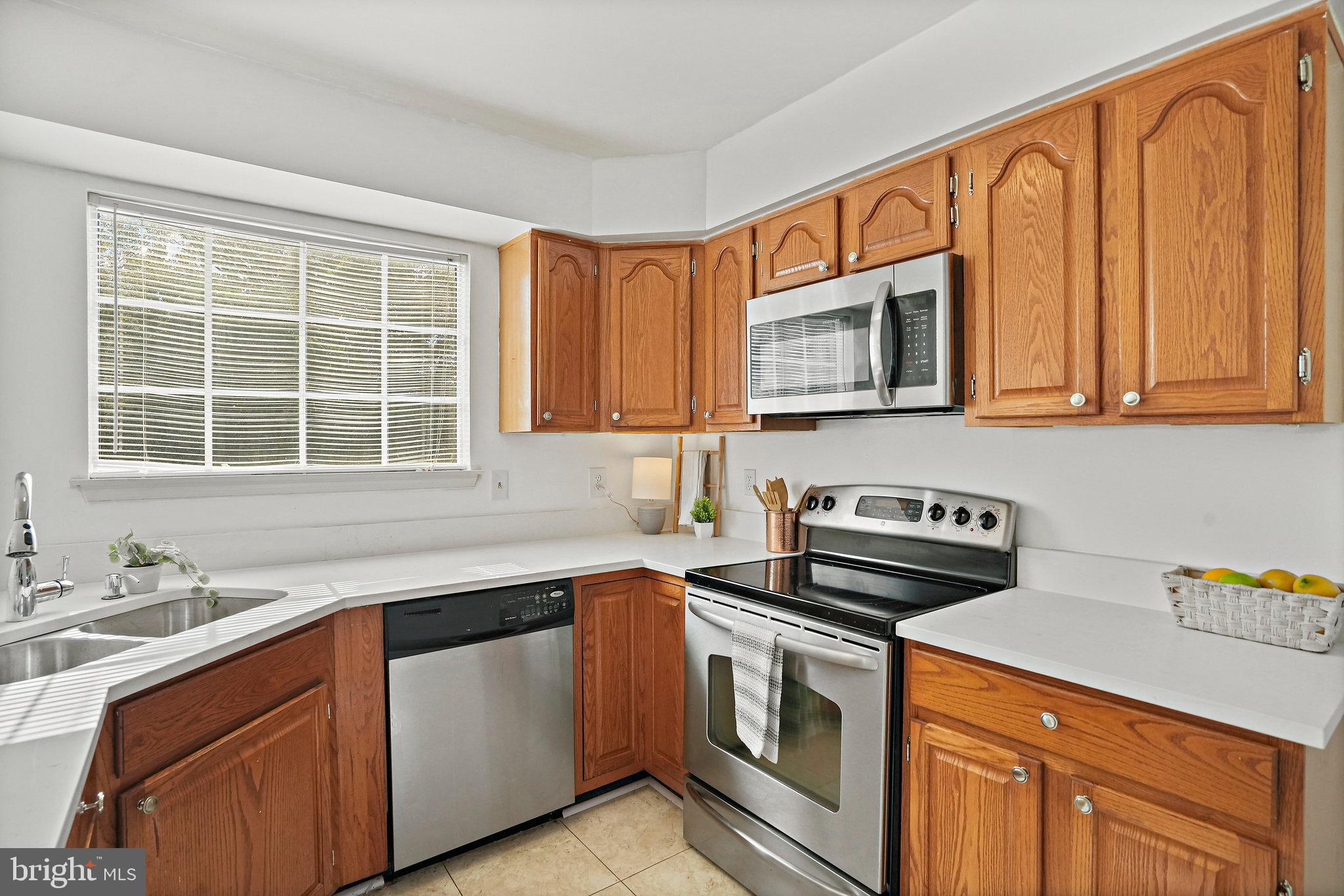 1201 Hunters Mill Avenue Fort Washington, MD 20744 - Photo 9 of 32 Kitchen