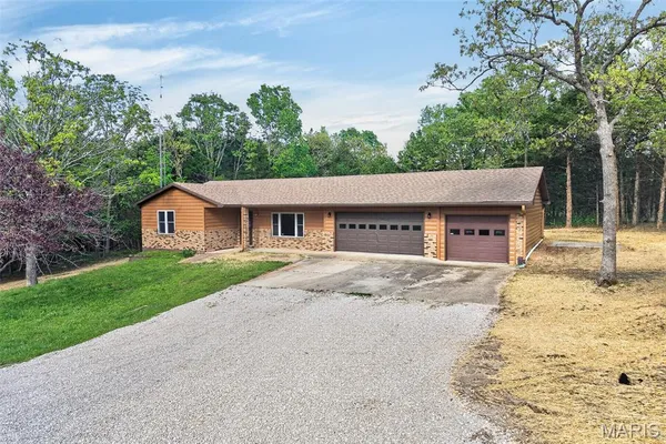 $240,000 | 27300 Sparrow Lane, Richland, MO 65556