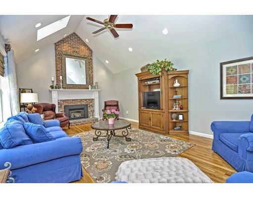 2 McKinley Road Franklin, MA 02038 - Photo 9 of 29 Gallery Image 9