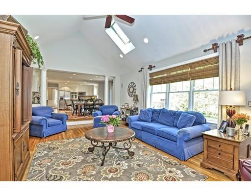 2 McKinley Road Franklin, MA 02038 - Photo 10 of 29 Gallery Image 10