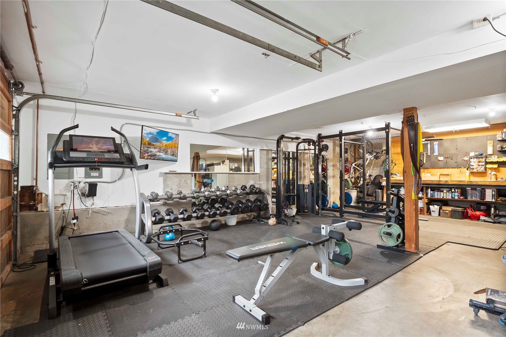 22224 3rd Avenue Southeast Bothell, WA 98021 - Photo 23 of 30 a room with gym equipment