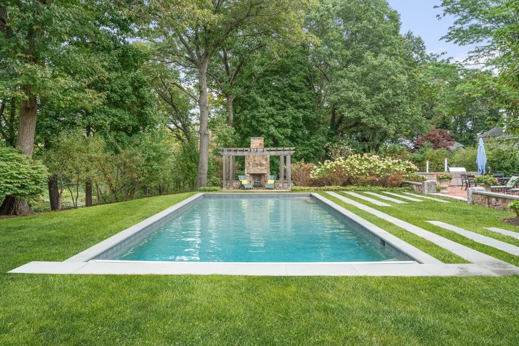 577 Bridge Street Dedham, MA 02026 - Photo 3 of 42 Gallery Image 3