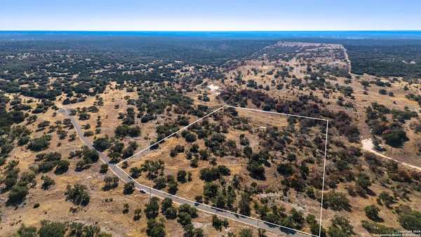 $274,900 | 428 Lester Lane, Junction, TX 76849