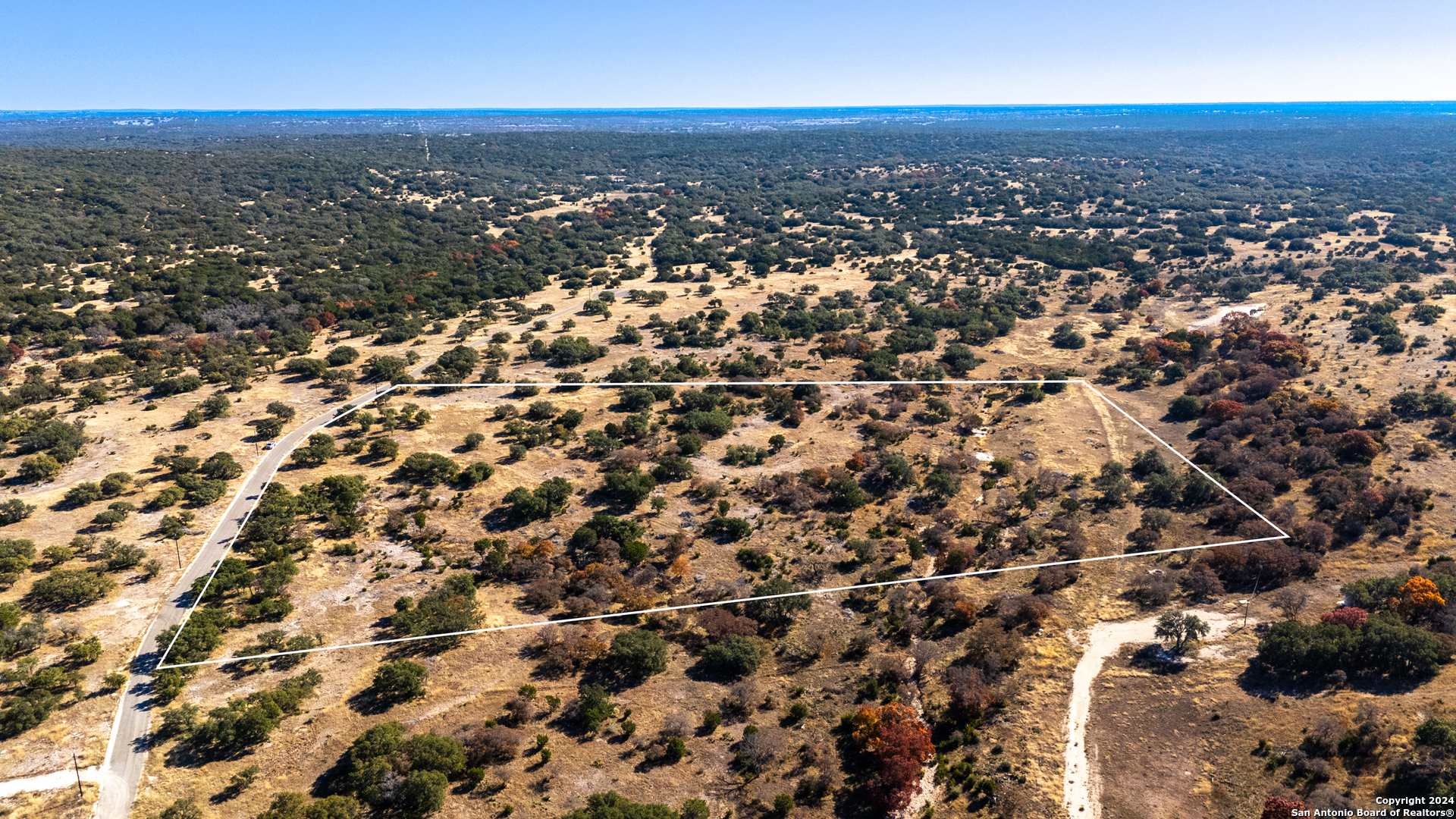 428 Lester Lane Junction, TX 76849 - Photo 4 of 18