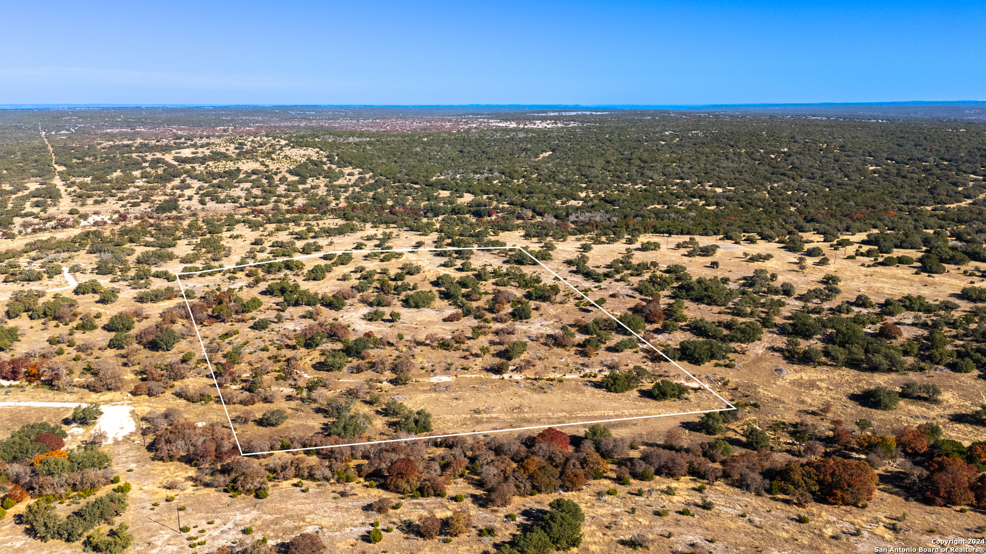 428 Lester Lane Junction, TX 76849 - Photo 5 of 18