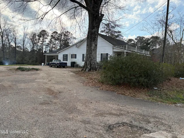 $225,000 | 581 Moselle-Seminary Road, Moselle, MS 39459
