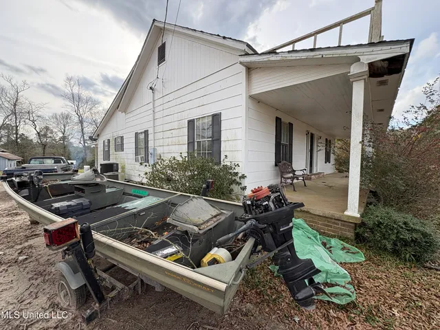 $225,000 | 581 Moselle-Seminary Road, Moselle, MS 39459