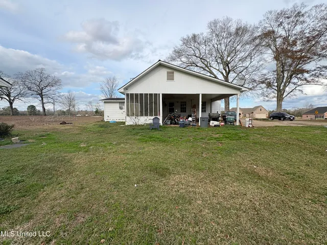 $225,000 | 581 Moselle-Seminary Road, Moselle, MS 39459