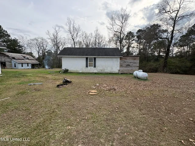 $225,000 | 581 Moselle-Seminary Road, Moselle, MS 39459