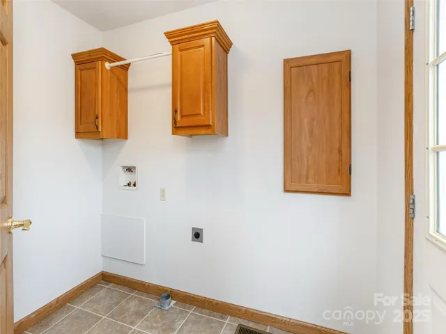 a view of walk in closet