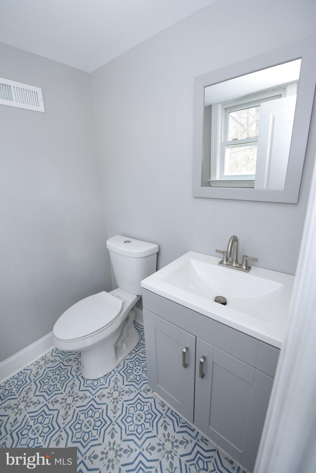1798 Oakwynne Road Huntingdon Valley, PA 19006 - Photo 15 of 18 Gallery Image 15
